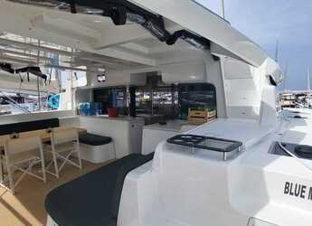 Alquilar catamarán en Porto Capo d'Orlando Marina - Lagoon 46