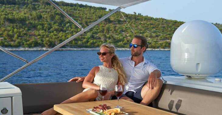 Rent a yacht in SCT Marina Trogir - Prestige 630S