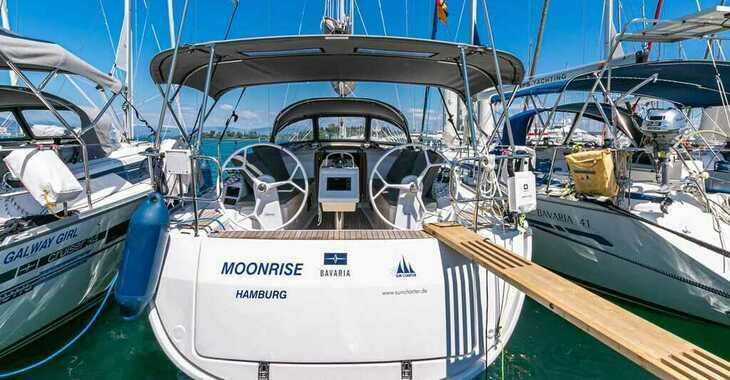 Rent a sailboat in D-Marin Lefkas Marina - Bavaria Cruiser 34