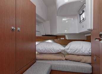 Rent a sailboat in D-Marin Marina Lefkas - Bavaria Cruiser 34