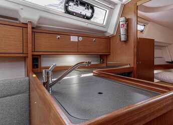 Rent a sailboat in D-Marin Marina Lefkas - Bavaria Cruiser 34