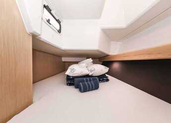 Chartern Sie segelboot in Trogir (ACI marina) - Bavaria Cruiser 37 Style