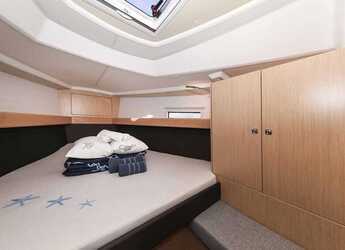 Chartern Sie segelboot in Trogir (ACI marina) - Bavaria Cruiser 37 Style