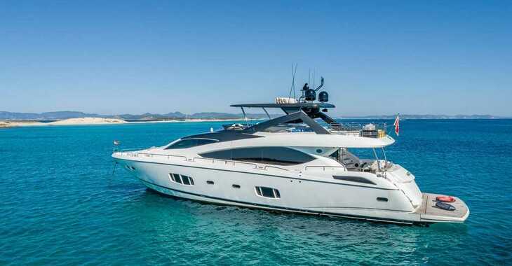 Chartern Sie yacht in Marina Ibiza - Sunseeker 88 Yacht