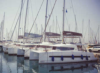 Rent a catamaran in Keramoti Marina - Bali 4.0 - 4 + 2 cab.