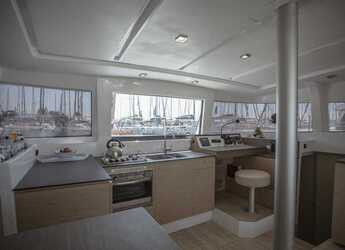 Rent a catamaran in Keramoti Marina - Bali 4.0 - 4 + 2 cab.