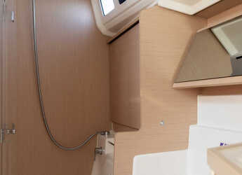 Rent a sailboat in D-Marin Marina Lefkas - Oceanis 40.1