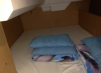 Rent a sailboat in Lefkas Marina - Oceanis 38 - 3 cab.