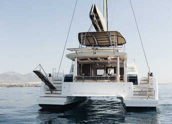 Rent a catamaran in Mykonos Marina - Bali 4.8 - 6 cab.