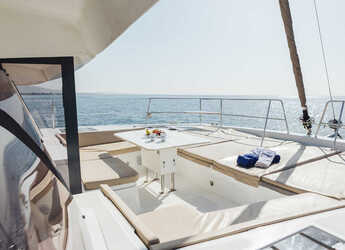Rent a catamaran in Mykonos Marina - Bali 4.8 - 6 cab.
