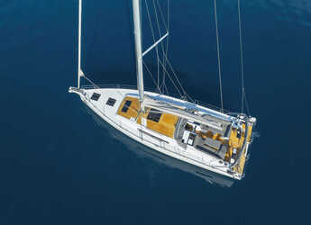 Rent a sailboat in Marina Kastela - Hanse 510 - 4 + 1 cab.