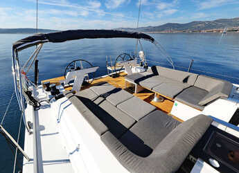 Rent a sailboat in Marina Kastela - Hanse 510 - 4 + 1 cab.
