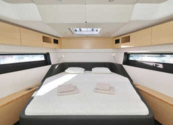 Rent a sailboat in Marina Kastela - Hanse 510 - 4 + 1 cab.