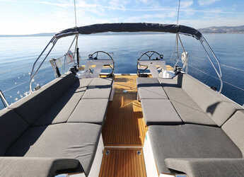 Rent a sailboat in Marina Kastela - Hanse 510 - 4 + 1 cab.