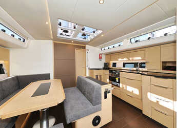 Rent a sailboat in Marina Kastela - Hanse 510 - 4 + 1 cab.