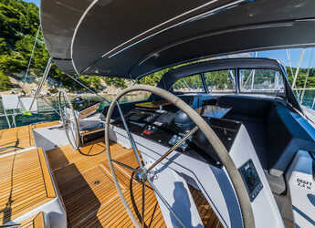 Rent a sailboat in Marina Kastela - Hanse 510 - 5 + 1 cab.