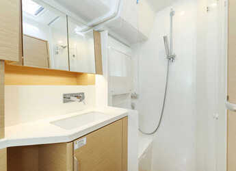 Rent a sailboat in Marina Kastela - Hanse 510 - 5 + 1 cab.