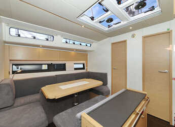 Rent a sailboat in Marina Kastela - Hanse 510 - 5 + 1 cab.