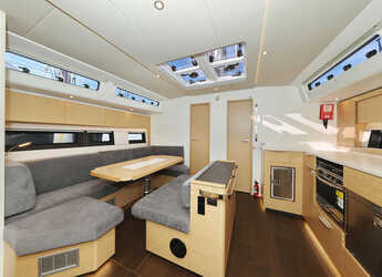 Rent a sailboat in Marina Kastela - Hanse 510 - 5 + 1 cab.