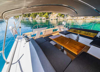 Rent a sailboat in Marina Kastela - Hanse 510 - 5 + 1 cab.