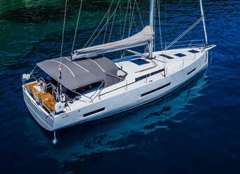 Rent a sailboat in Marina Kastela - Hanse 510 - 5 + 1 cab.
