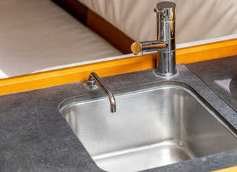 Rent a sailboat in D-Marin Marina Lefkas - Sun Odyssey 349 - 3 cab.