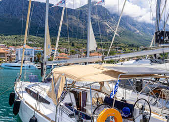 Rent a sailboat in D-Marin Marina Lefkas - Sun Odyssey 349 - 3 cab.