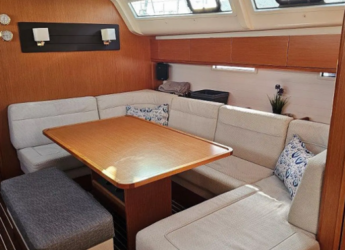 Rent a sailboat in D-Marin Marina Lefkas - Bavaria Cruiser 51