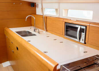 Rent a sailboat in Porto Capo d'Orlando Marina - Sun Odyssey 519