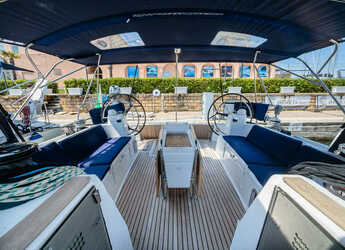 Rent a sailboat in Porto Capo d'Orlando Marina - Sun Odyssey 519