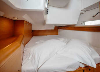 Rent a sailboat in Porto Capo d'Orlando Marina - Sun Odyssey 519