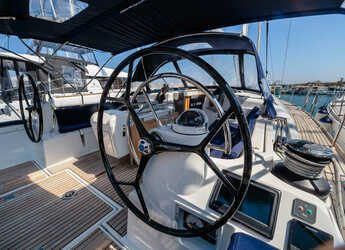 Rent a sailboat in Porto Capo d'Orlando Marina - Sun Odyssey 519