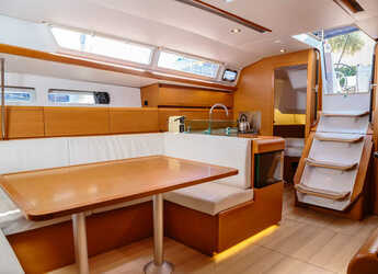 Rent a sailboat in Porto Capo d'Orlando Marina - Sun Odyssey 449