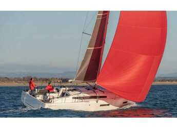Rent a sailboat in Porto Capo d'Orlando Marina - Sun Odyssey 380 - 1wc