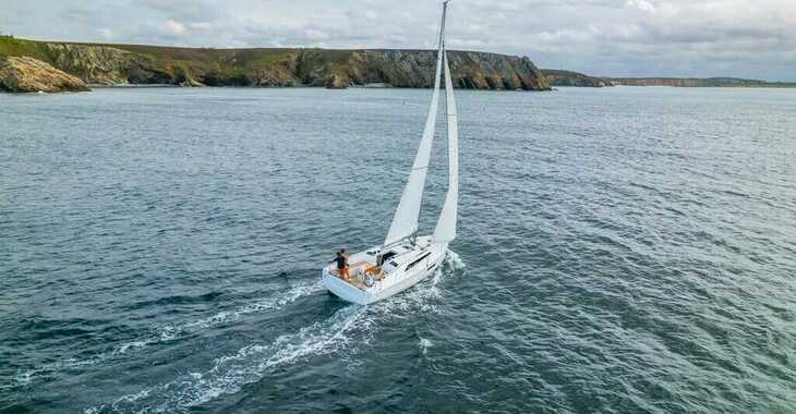 Rent a sailboat in Porto Capo d'Orlando Marina - Oceanis 37.1