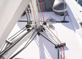 Chartern Sie segelboot in Cala dei Sardi - Oceanis 40.1 (3cab)