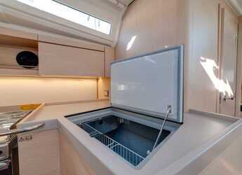 Chartern Sie segelboot in Cala dei Sardi - Oceanis 40.1 (3cab)