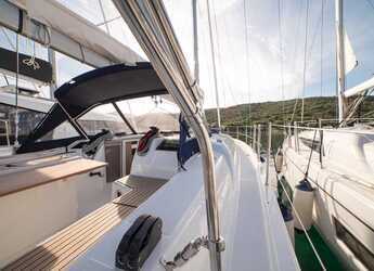 Chartern Sie segelboot in Cala dei Sardi - Oceanis 40.1 (3cab)