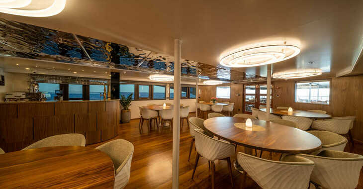 Chartern Sie yacht in ACI Marina Split - Luxury Yacht Olimp