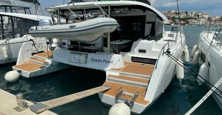 Rent a catamaran in Marina Frapa - Lagoon 42