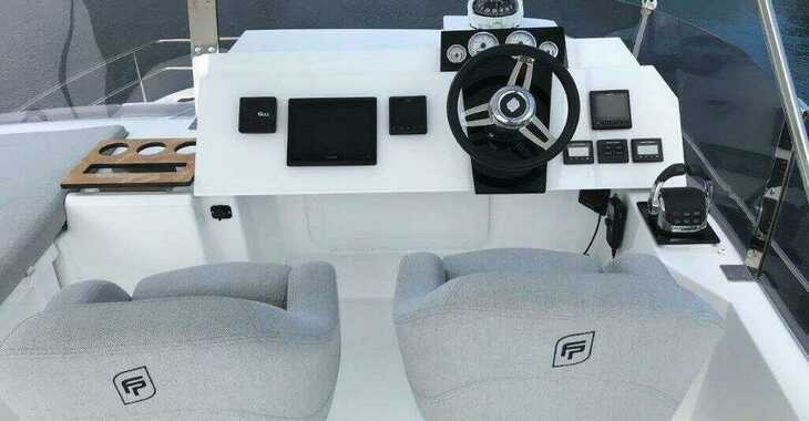 Rent a power catamaran  in Marina Frapa - Fountaine Pajot MY 37