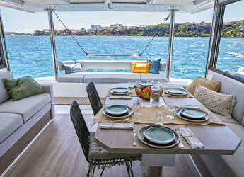 Rent a catamaran in Alimos Marina - Bali 4.4 A/C & GEN & WM
