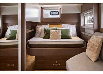 Rent a catamaran in Alimos Marina - Bali 4.4 A/C & GEN & WM