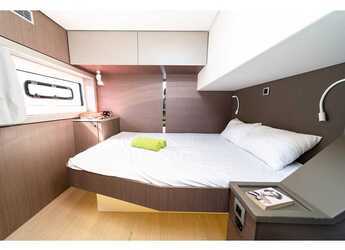 Rent a catamaran in Alimos Marina - Bali 4.8 A/C & GEN & WM