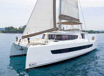 Rent a catamaran in Alimos Marina - Bali 4.8 A/C & GEN & WM