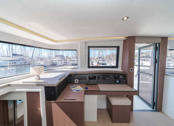 Rent a catamaran in Alimos Marina - Bali 4.8 A/C & GEN & WM