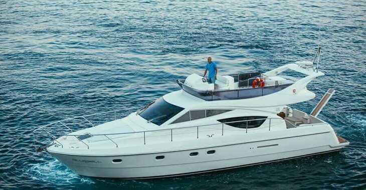 Alquilar yate en Marina Lav - Ferretti Yachts 460i