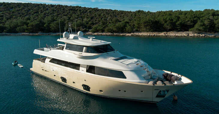 Chartern Sie yacht in Marina Mandalina - Custom Line Navetta 26