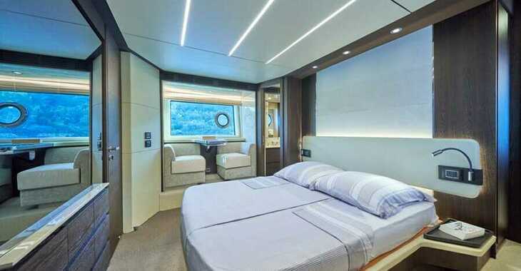 Rent a yacht in Marina Sukosan (D-Marin Dalmacija) - Azimut 72 Fly