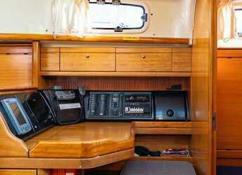 Rent a sailboat in Punat - Bavaria 37 Cruiser